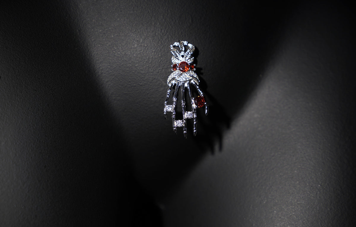 16. Tangan