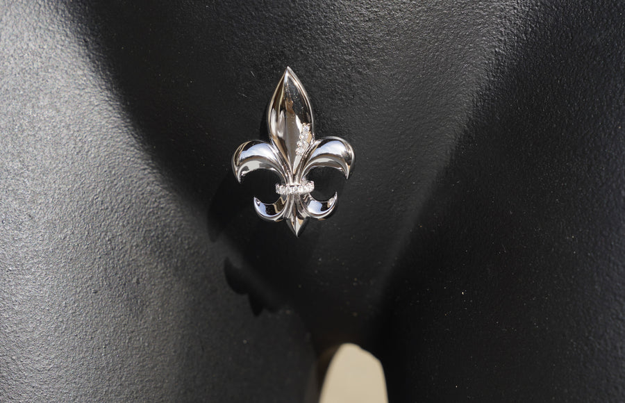 08. Fleur-de-lis